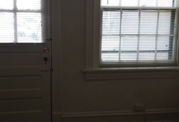 1 bed, 1 bath, $1,250, Unit Apt. 03