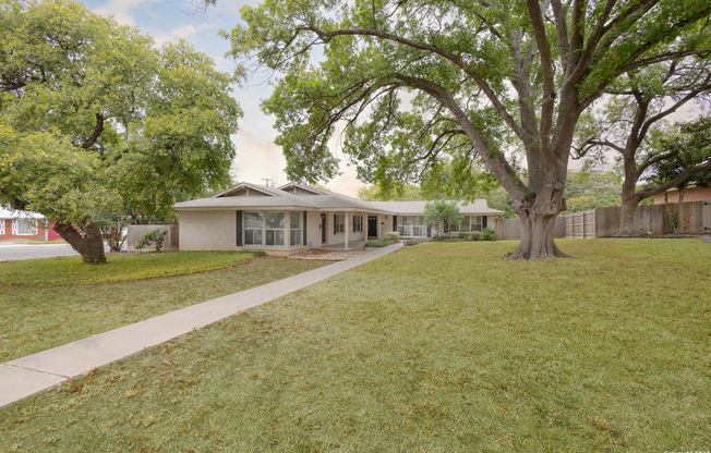 103 OAKHURST PL