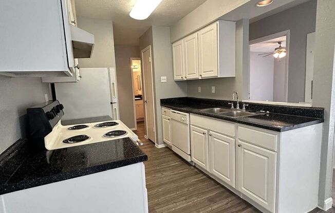 2 beds, 2 baths, 955 sqft, $1,115, Unit 22