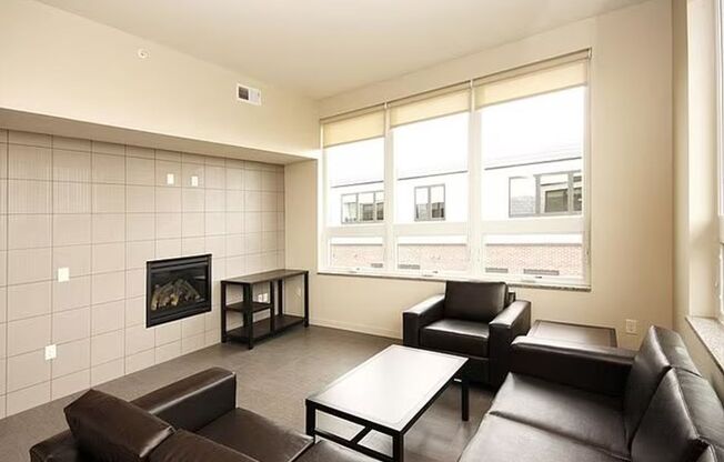 2 beds, 2 baths, 782 sqft, $1,600, Unit 104