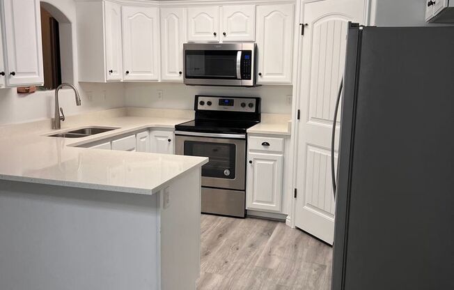 Beautiful 3-Bedroom Condo in Pleasant Grove--AVAILABLE NOW!