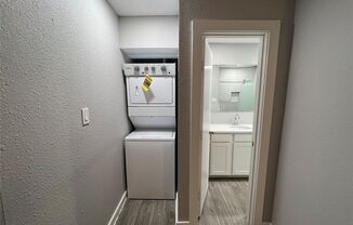 1 bed, 1 bath, 700 sqft, $1,345, Unit 103