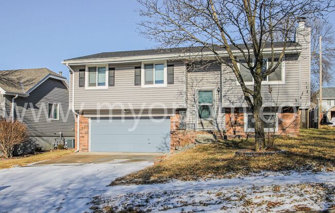 3 Bedroom / 2 Bath Home Available NOW! | Northwest Omaha
