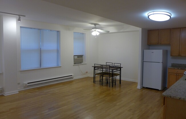 2 beds, 1 bath, 800 sqft, $2,050, Unit 106