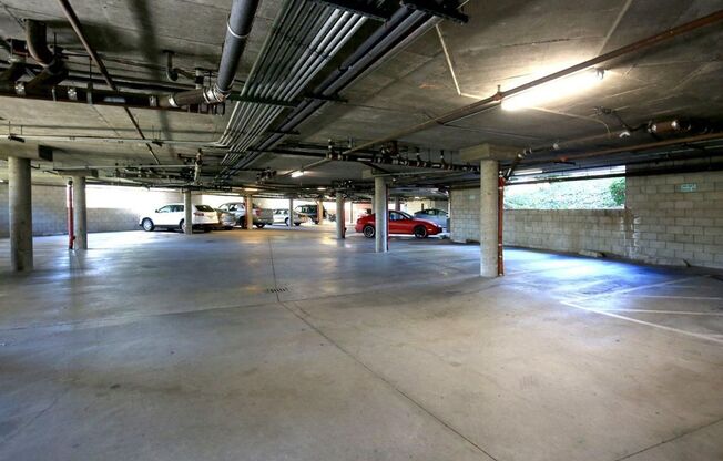 2 beds, 2 baths, 900 sqft, $2,600, Unit 415