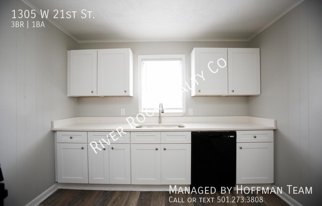 1305 W 21 ST
