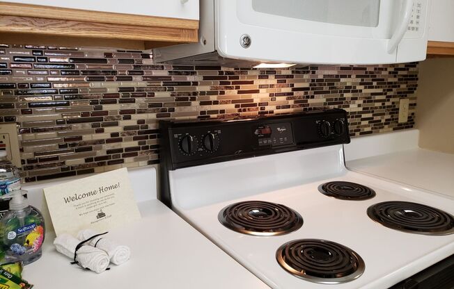 1 bed, 1 bath, 772 sqft, $1,039, Unit 2-204