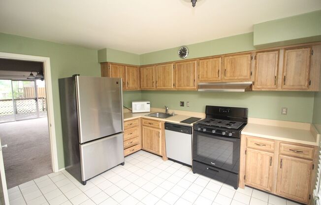 Spacious and Lovely Mt. Washington 3bd/2.5ba Townhome w/ W/D & CAC!  Available now