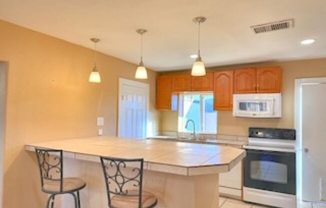 Spacious 4-Br Home W/Modern Upgrades – Open November 23rd, 2024,  12-1pm. $1995/mo