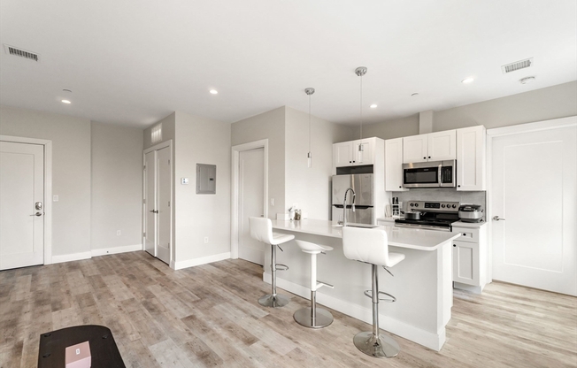 1 bed, 1 bath, 578 sqft, $3,195, Unit 502