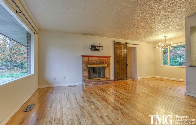 4 beds, 1 bath, $2,495