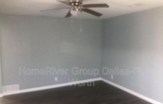 1722 E BELT LINE RD 