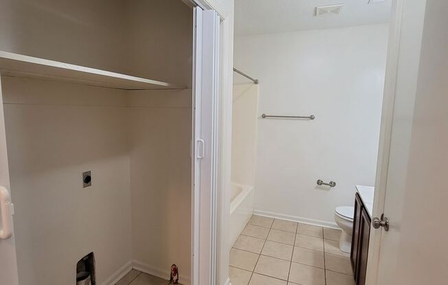 2 beds, 2 baths, 1,000 sqft, $1,225, Unit 1821