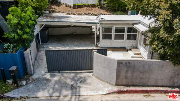 2147 N BEVERLY GLN BLVD