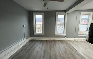 1 bed, 1 bath, $895, Unit 3rd floor