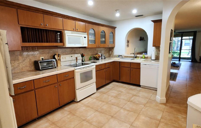 9862 NW 1 CT