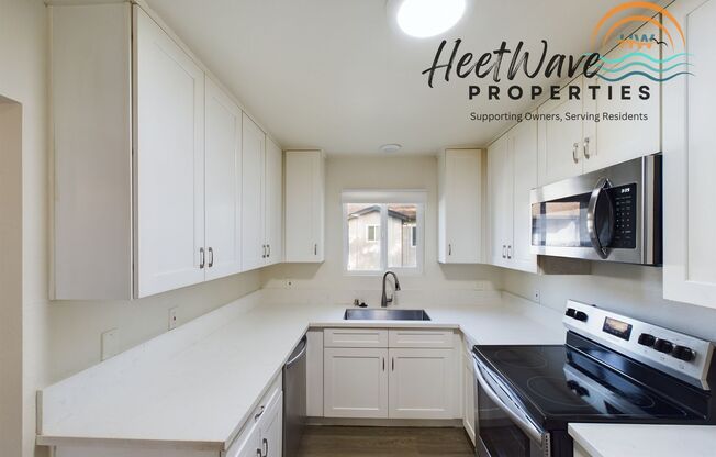 Don't Miss Out On 6-WEEKS FREE RENT -- MOVE IN TODAY!!