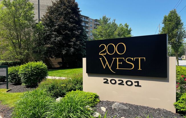 1 bed, 1 bath, 720 sqft, $1,075, Unit 116