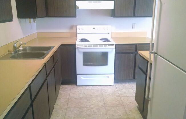 2 beds, 1 bath, 900 sqft, $1,095, Unit 1