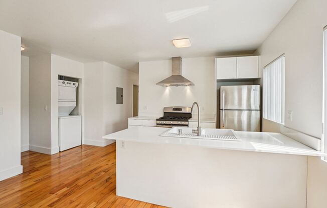 1006 N. NEW HAMPSHIRE AVE.