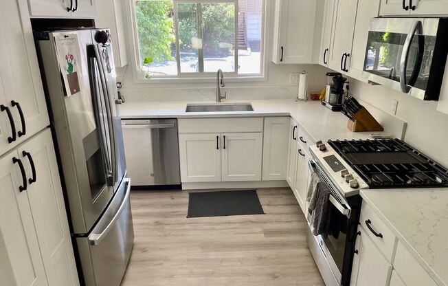 Beautifully Updated Mt. Park Condo Located in Lake Oswego is A Must See!