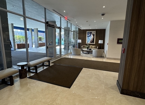 Studio, 1 bath, 500 sqft, $2,400, Unit 208