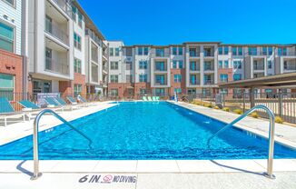 The Luxe at Las Colinas - Adult Active Living