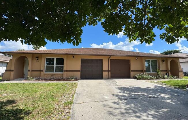 Spacious duplex 3-bedroom, 2-bathroom located in a quiet residential neighborhood of Cape Coral.