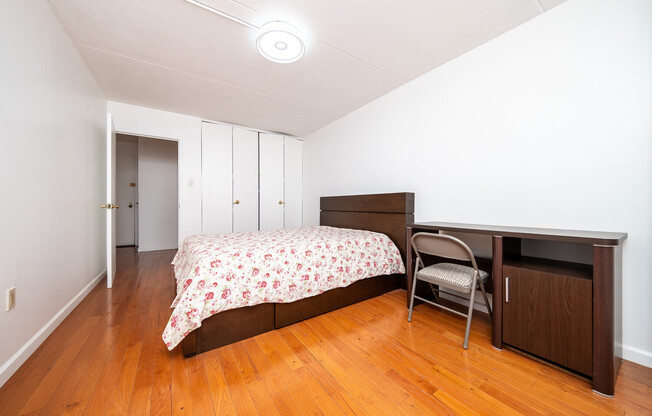 1 bed, 1 bath, 597 sqft, $3,400, Unit 7V