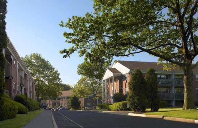 Crestview Apartments