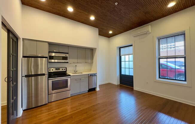 1 bed, 1 bath, 420 sqft, $1,199, Unit 02