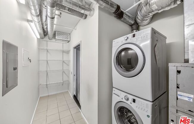 1 bed, 2 baths, 1,390 sqft, $789,000, Unit 1707