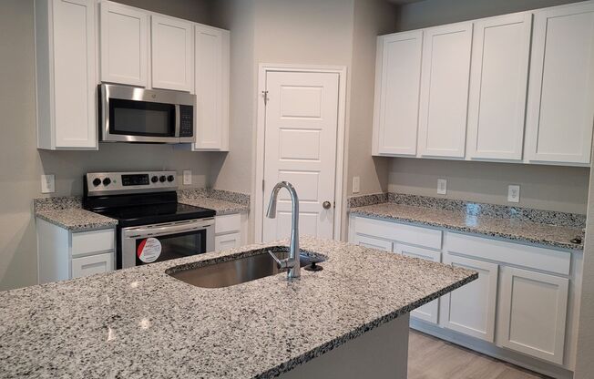 3BD 2BA with separate Office Space
