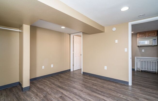 1 bed, 1 bath, 624 sqft, $550, Unit 2 Basement