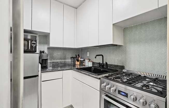 1 bed, 1 bath, 600 sqft, $4,800, Unit 2G