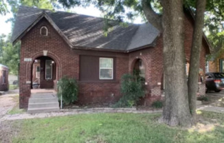 2414 NW 11 ST