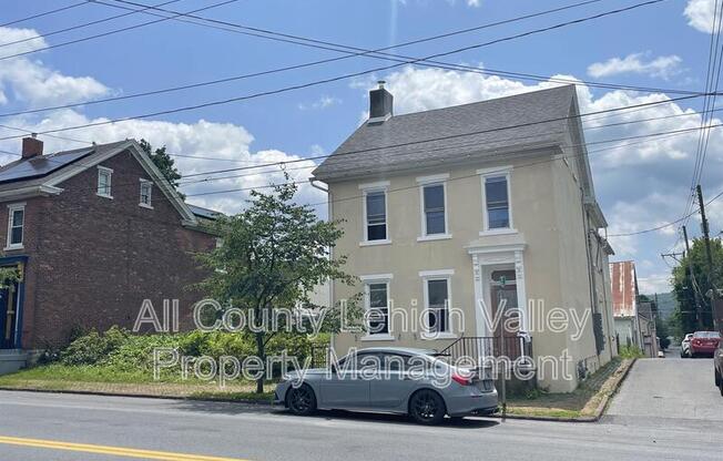 122 E GOEPP ST