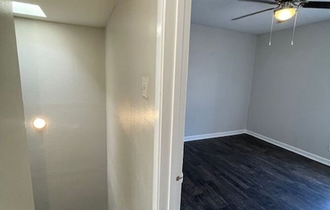 3 beds, 2 baths, 1,256 sqft, $1,550, Unit 12-1203 W/D