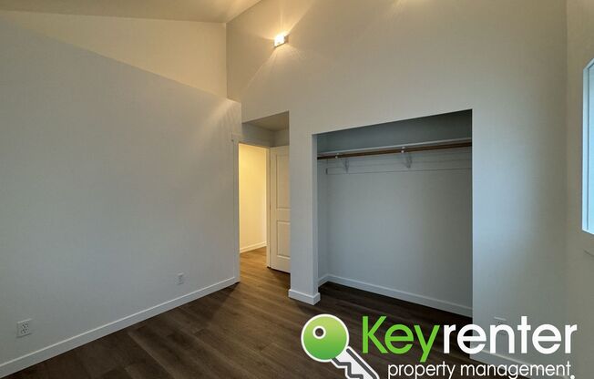 2 beds, 1.5 baths, 1,000 sqft, $2,000, Unit Unit A (Upstairs)