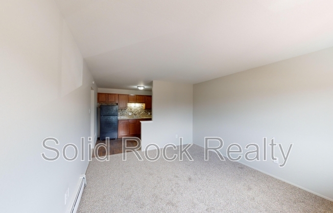 3341 E FOUNTAIN PL