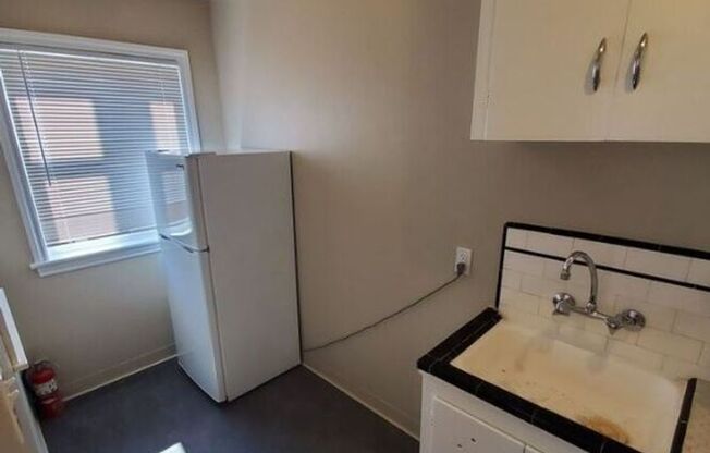 1 bed, 1 bath, $1,560, Unit 2