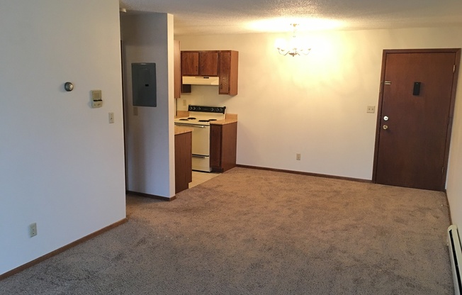 1 bed, 1 bath, 576 sqft, $770, Unit 27