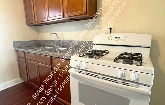 3384 Santa Fe Ave.