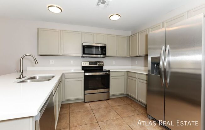 2704 E BAGDAD RD