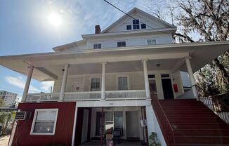 Super cool Apartment in Historic Home Near Downtown