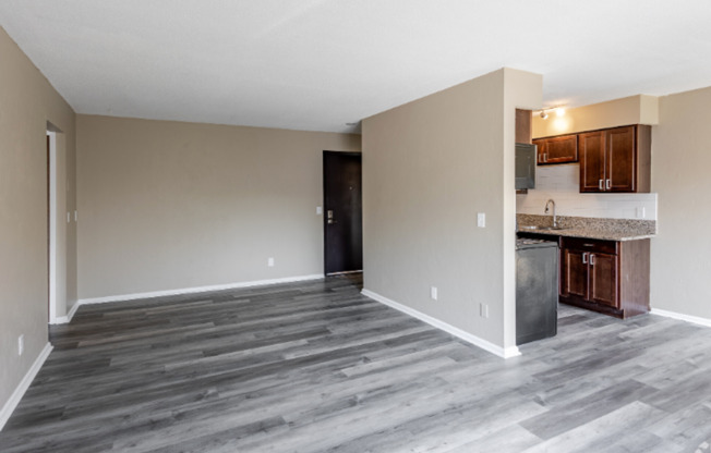 1 bed, 1 bath, 725 sqft, $1,250, Unit 102