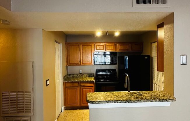 1 bed, 1 bath, $1,400, Unit UNIT 3413