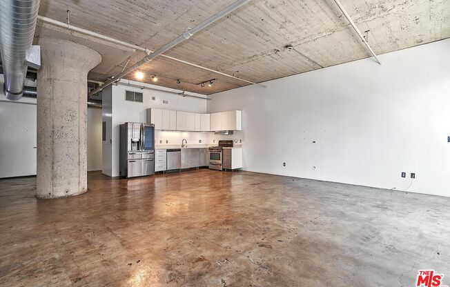 1 bed, 1 bath, 773 sqft, $3,100, Unit 302