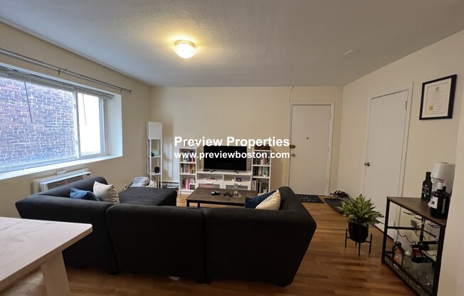 200 Kelton st 14