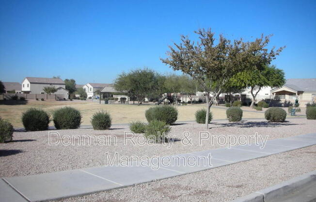 5725 S 32 LN